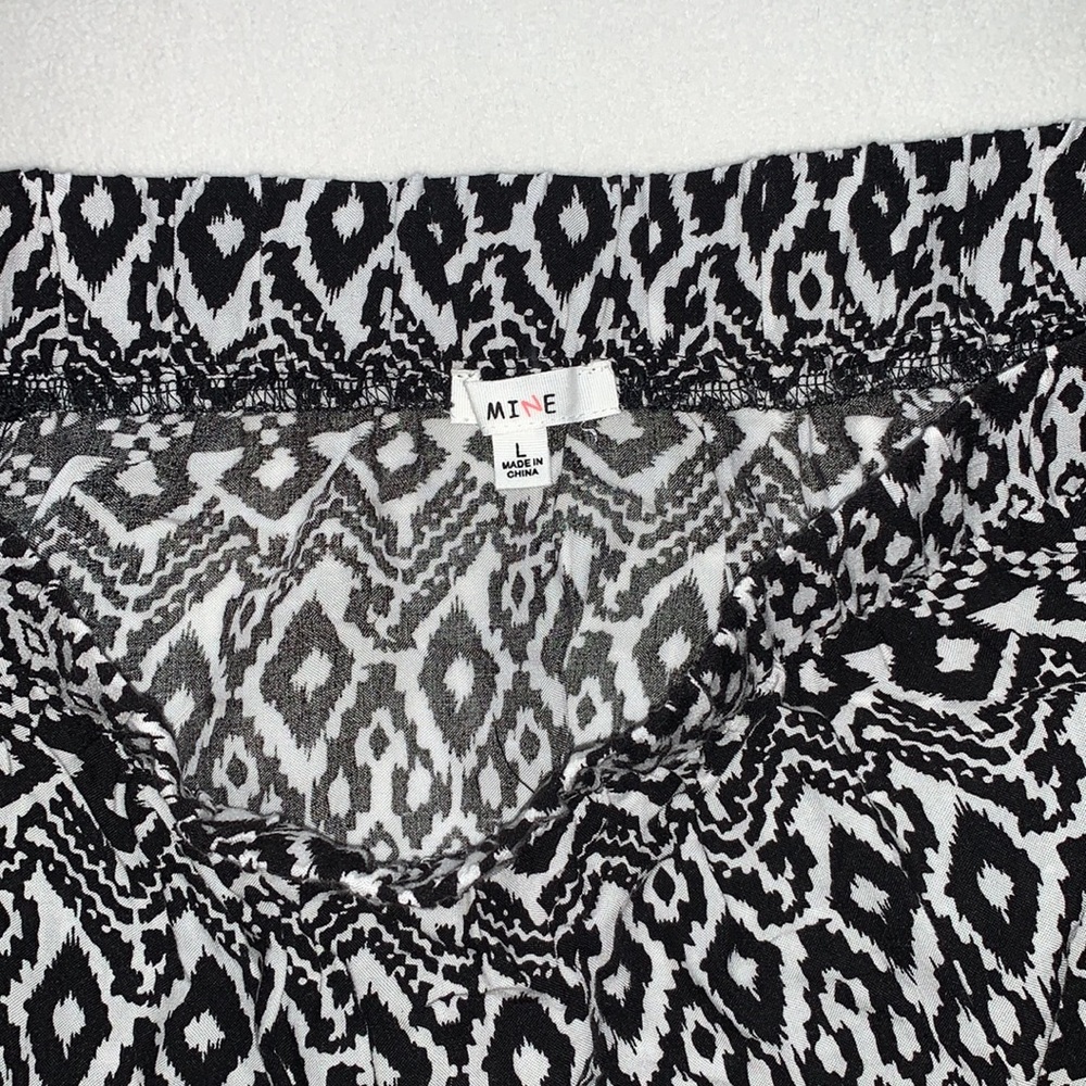Patterned Skirt - Picture 2 of 2